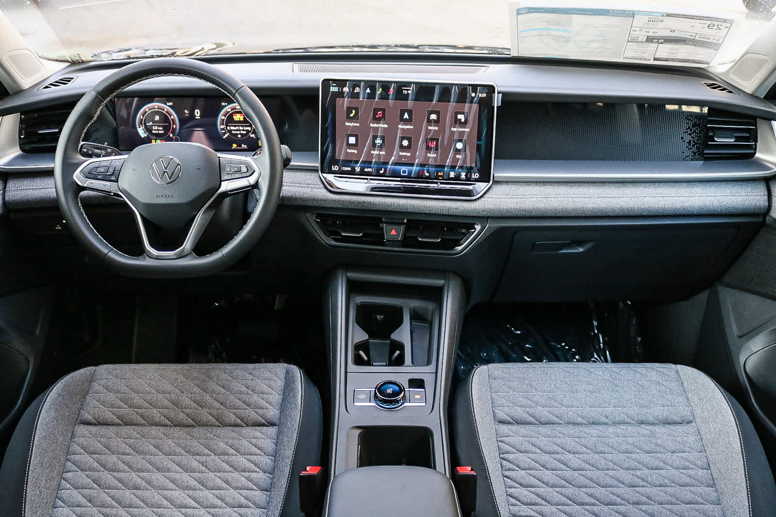 Thumbnail: 2025 Volkswagen Tiguan - 12