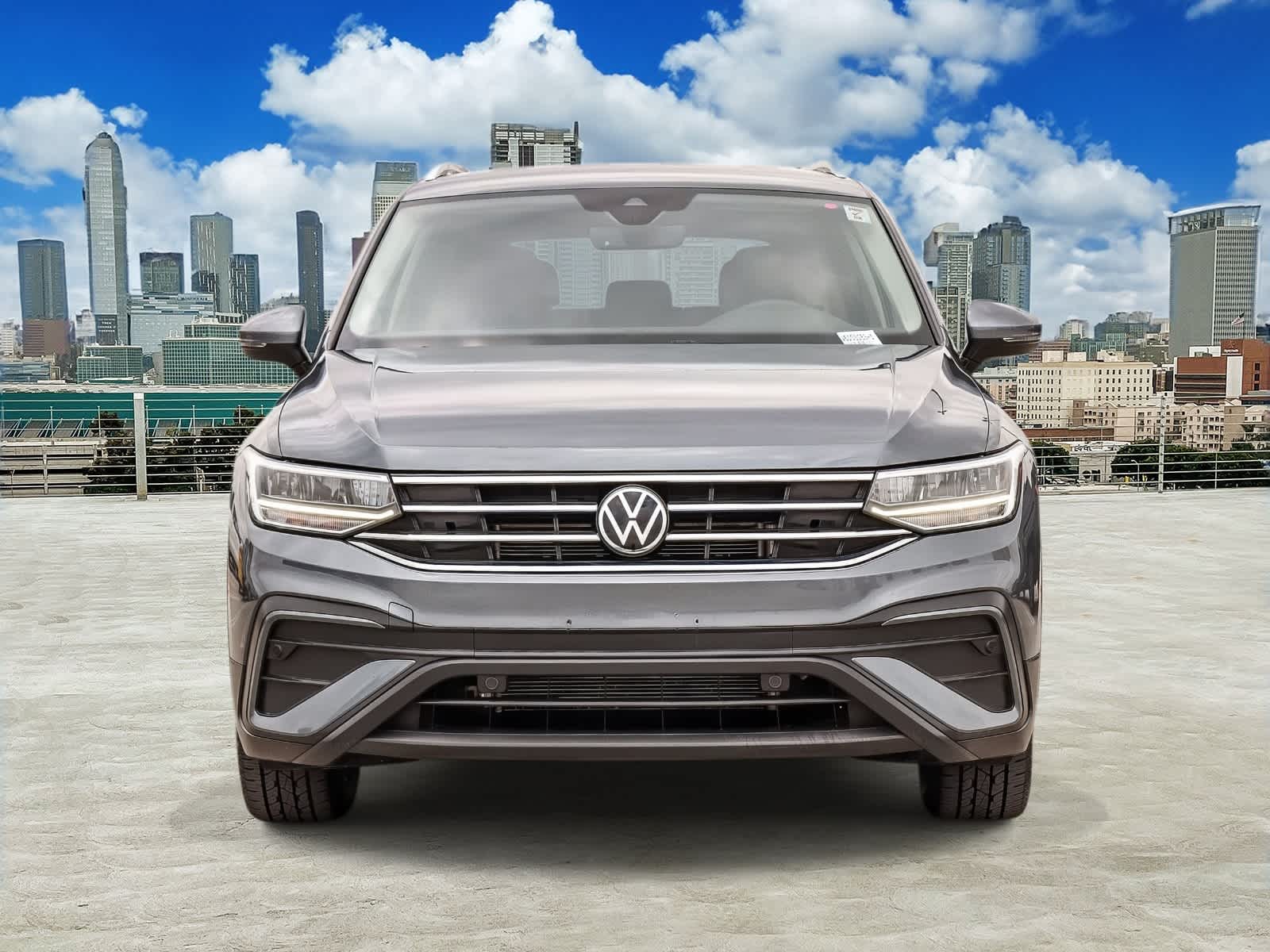 Thumbnail: 2022 Volkswagen Tiguan - 2
