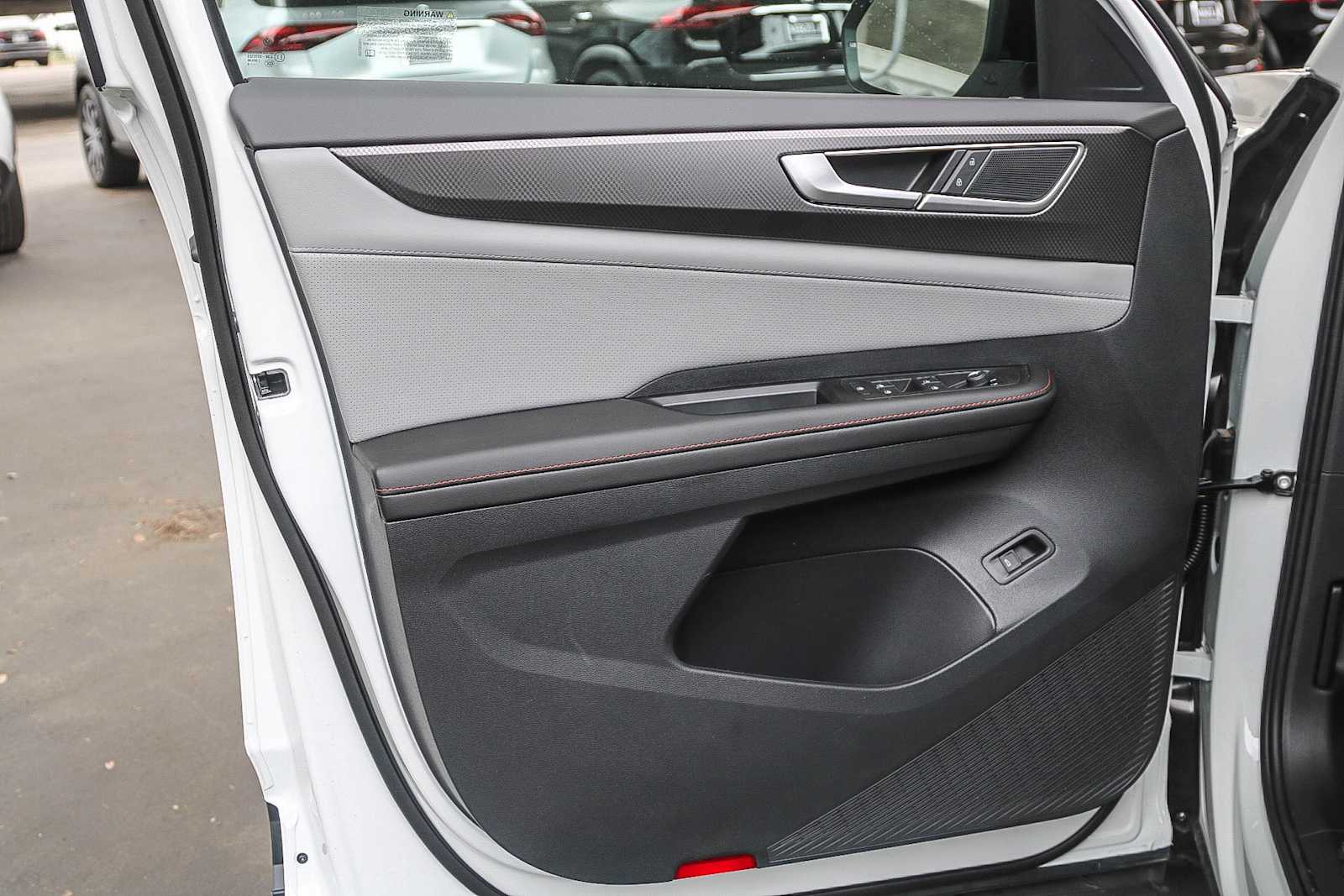 Thumbnail: 2025 Volkswagen Atlas - 21