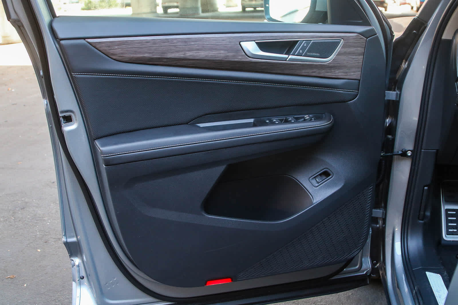 Thumbnail: 2026 Volkswagen Atlas - 23