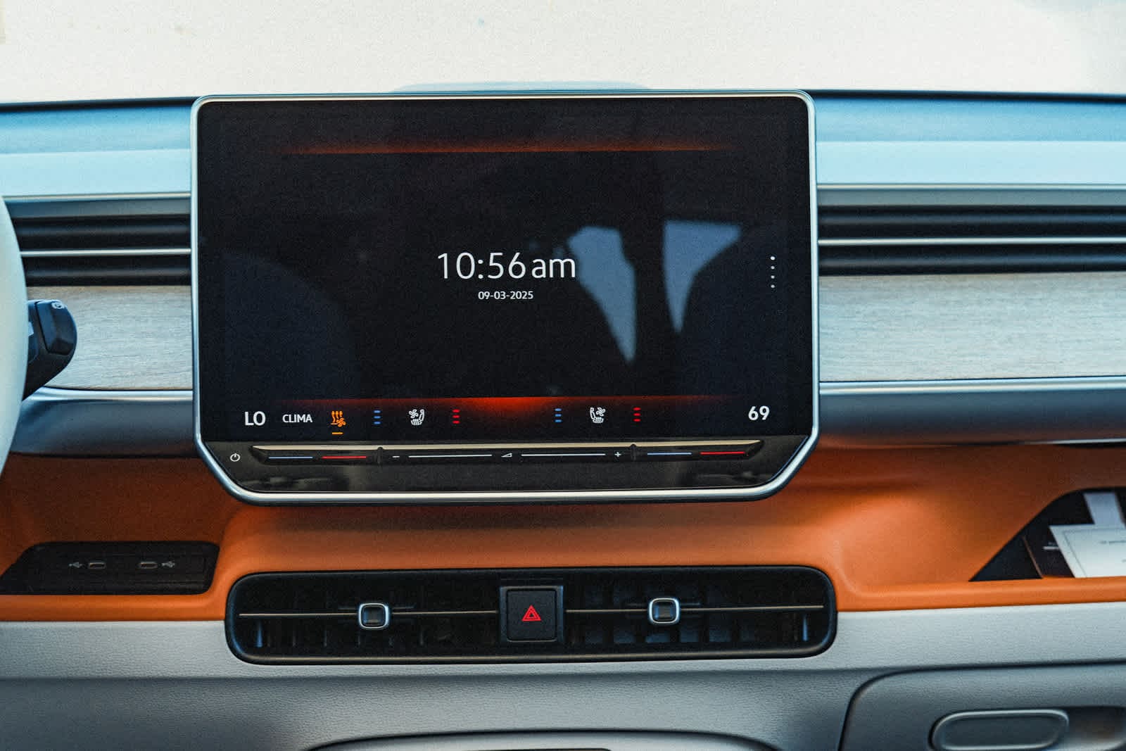 Thumbnail: 2025 Volkswagen ID.Buzz - 16