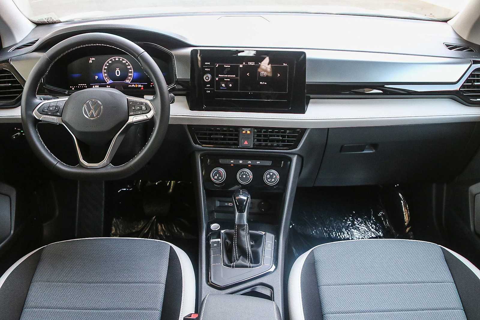 Thumbnail: 2025 Volkswagen Taos - 13