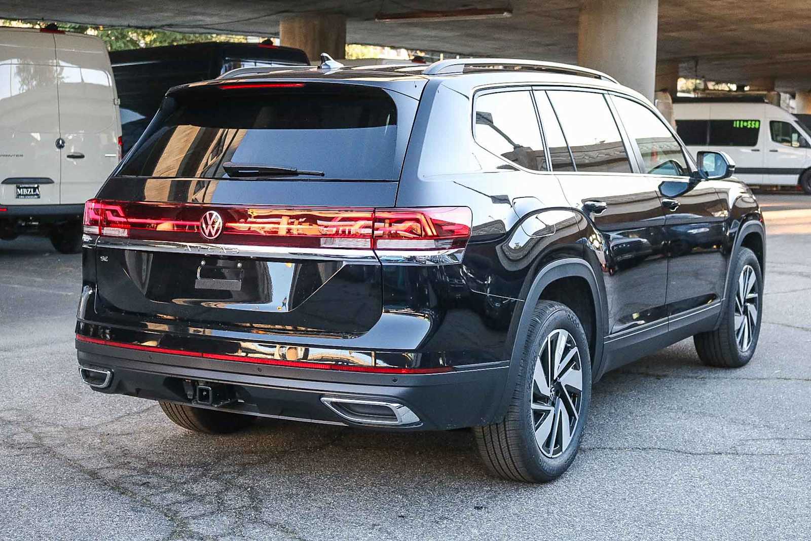 Thumbnail: 2026 Volkswagen Atlas - 6