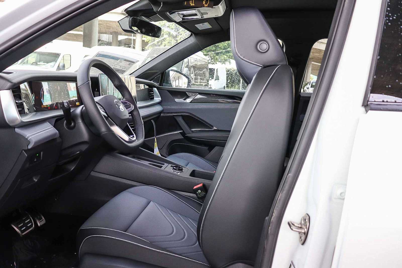 Thumbnail: 2026 Volkswagen Tiguan - 18