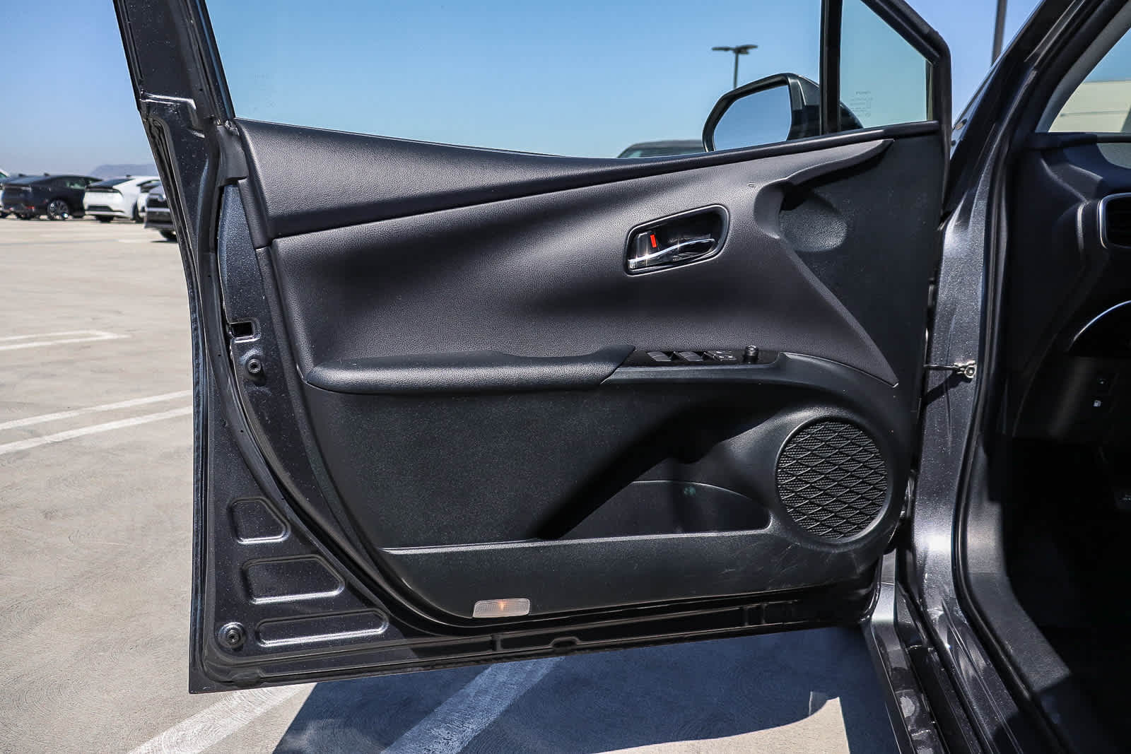 Thumbnail: 2022 Toyota Prius Prime - 20