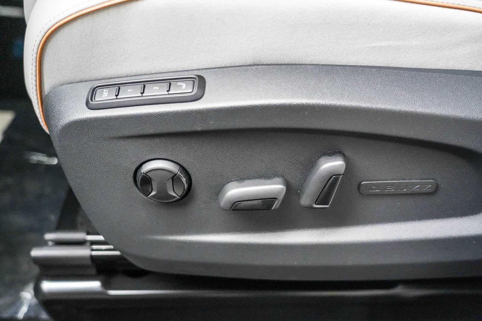 Thumbnail: 2025 Volkswagen ID.Buzz - 24