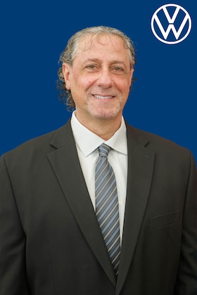 Staff member Rami Zeid (Arabic, English) from ID_f4cd7918bf98