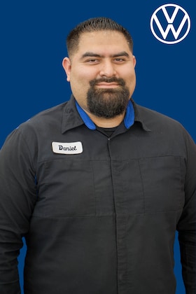 Staff member Daniel Espinoza from ID_322b90aea5b7