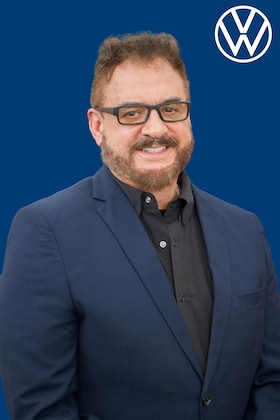 Staff member John Scillitani from ID_fbb3ddc9e6b4