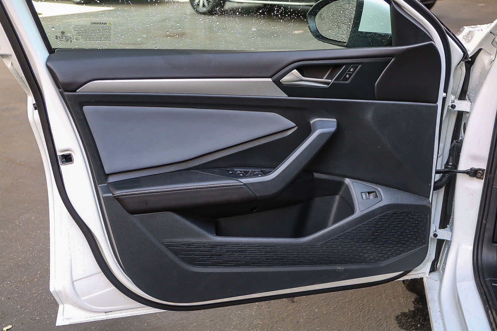 Thumbnail: 2025 Volkswagen Jetta - 24