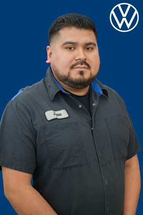 Staff member Jose De La Luz from ID_322b90aea5b7