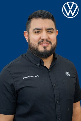 Miembro del personal Walter Fuentes (inglés/español) de ID_a0607ecb975d