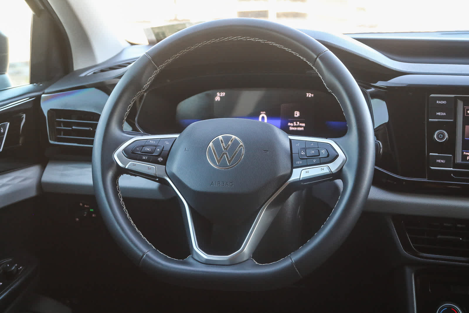 Thumbnail: 2023 Volkswagen Taos - 16