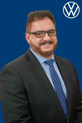 Miembro del personal John Scillitani de ID_fbb3ddc9e6b4