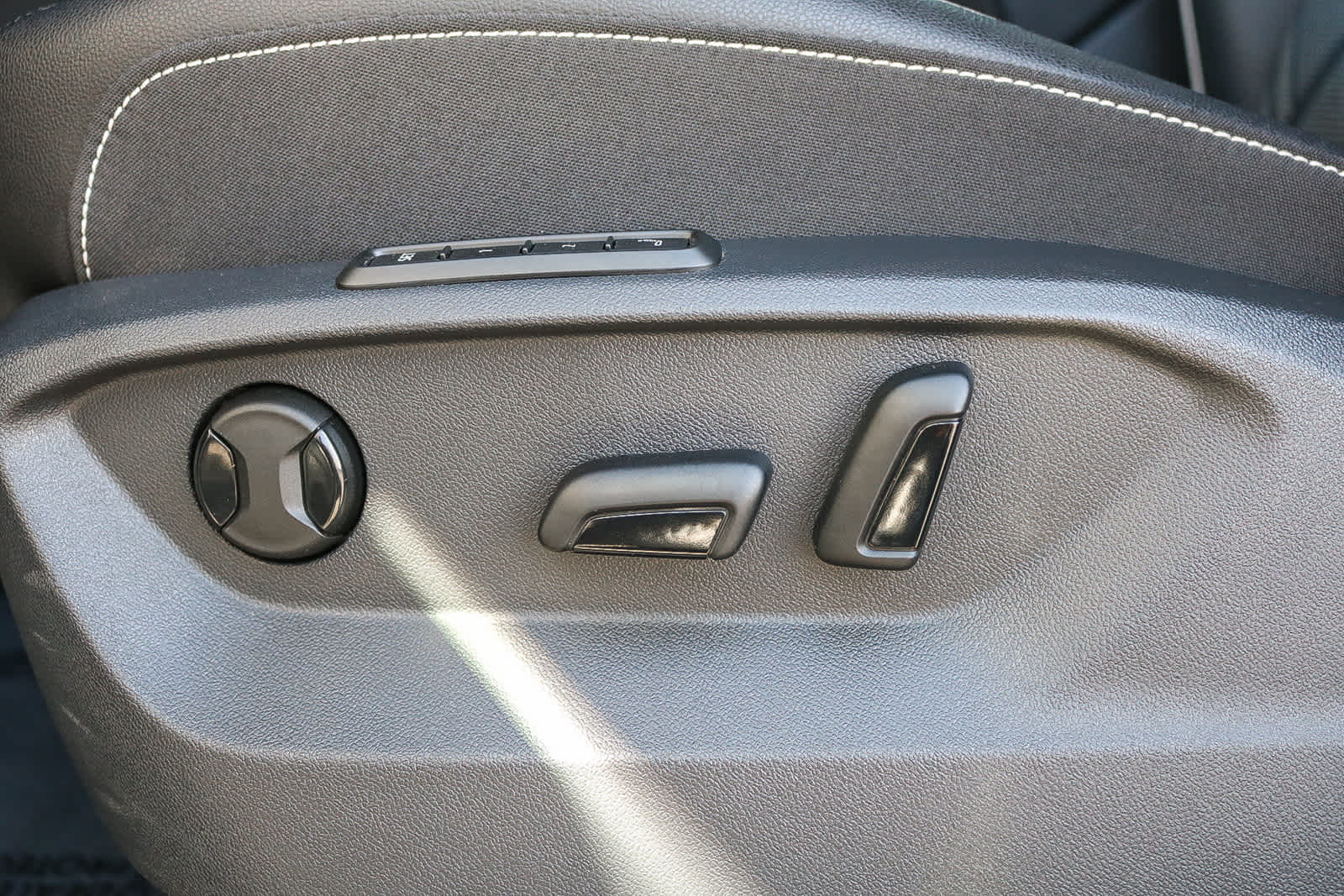 Thumbnail: 2025 Volkswagen Atlas - 21