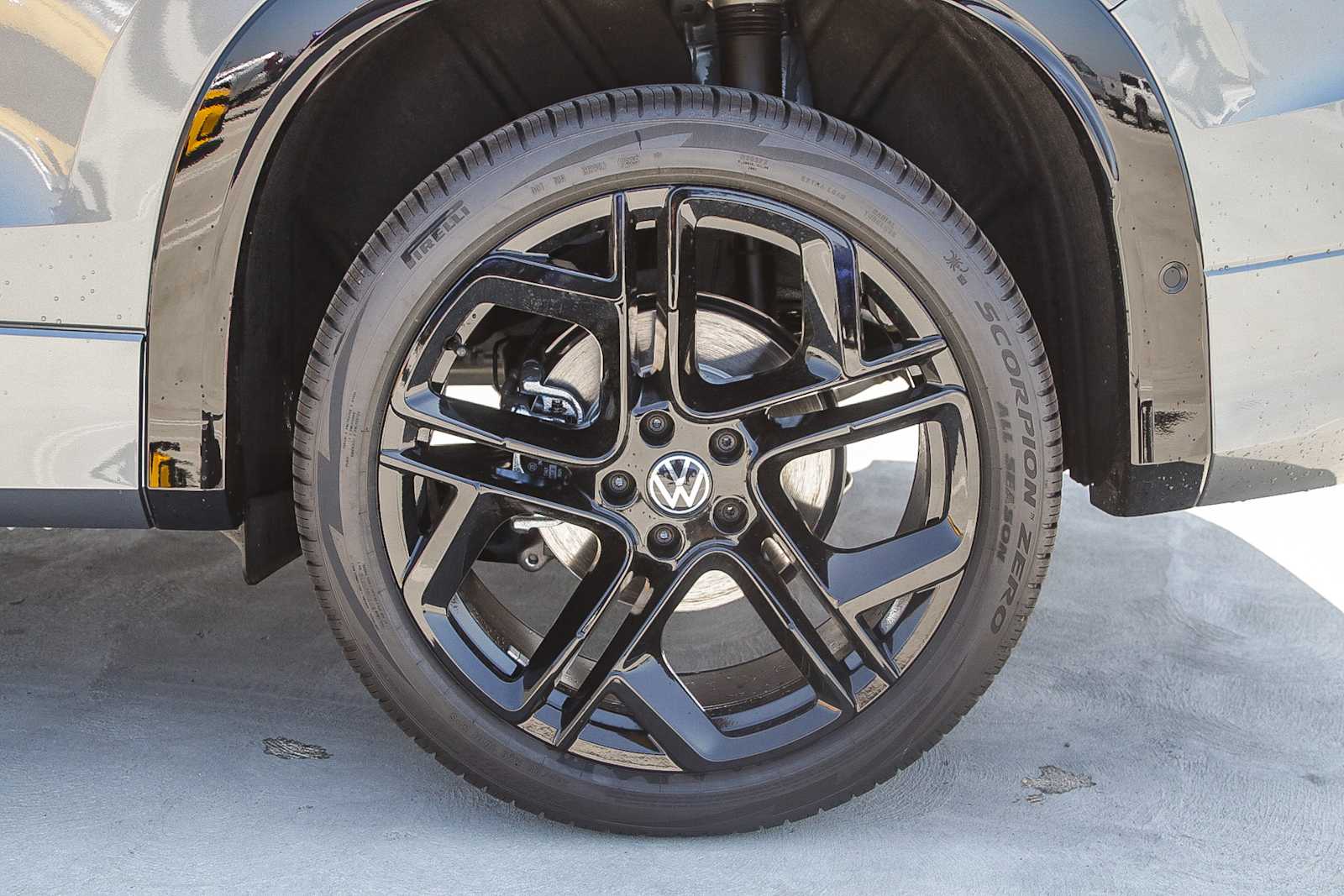 Thumbnail: 2025 Volkswagen Tiguan - 10