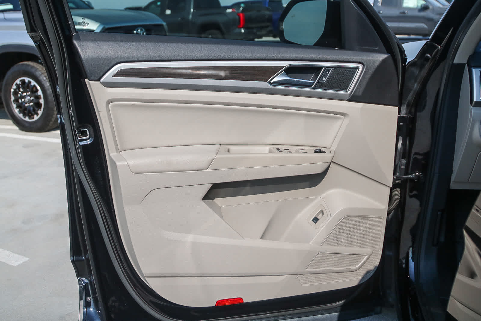 Thumbnail: 2018 Volkswagen Atlas - 22