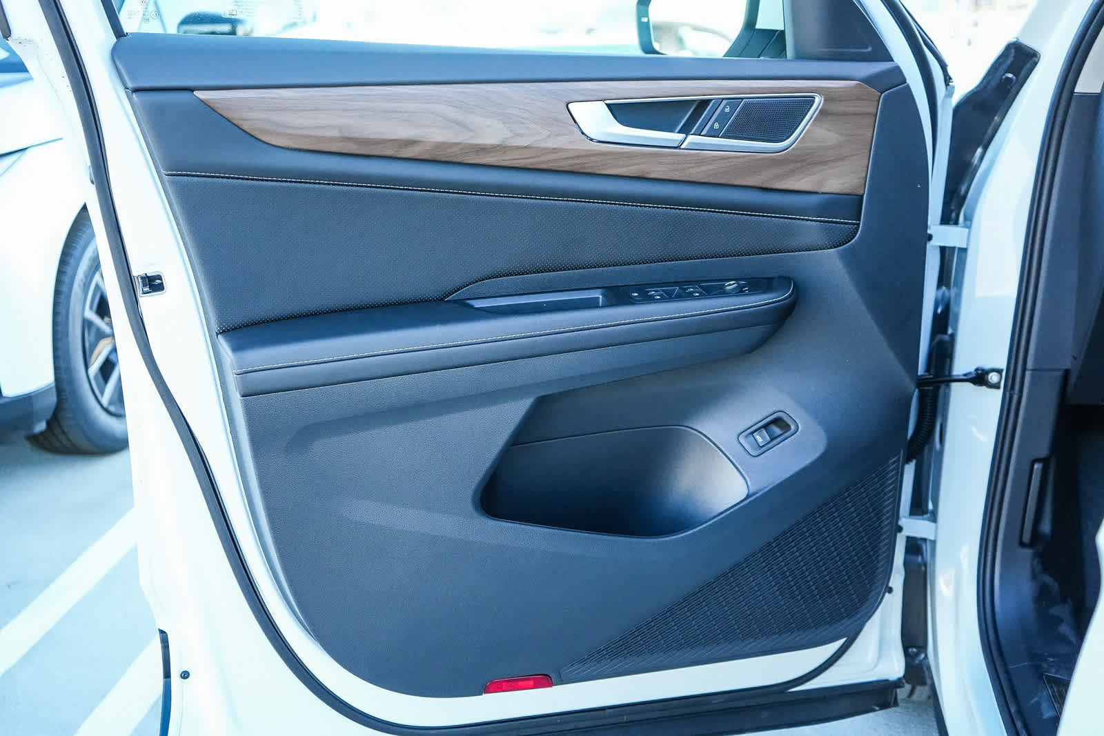 Thumbnail: 2026 Volkswagen Atlas - 22