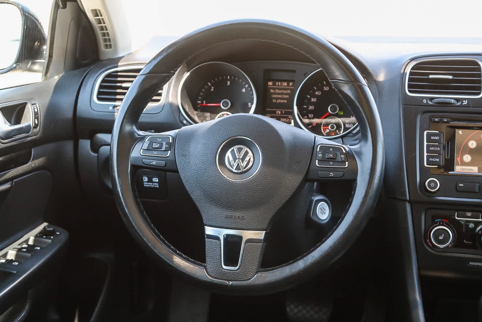 Thumbnail: 2012 Volkswagen Jetta - 17