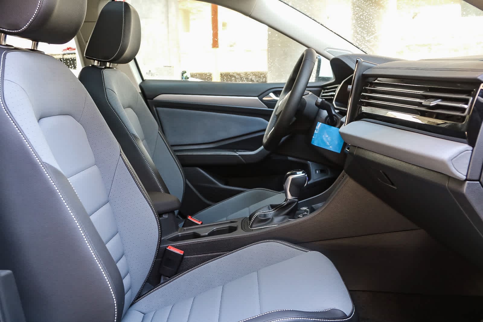 Thumbnail: 2025 Volkswagen Jetta - 18