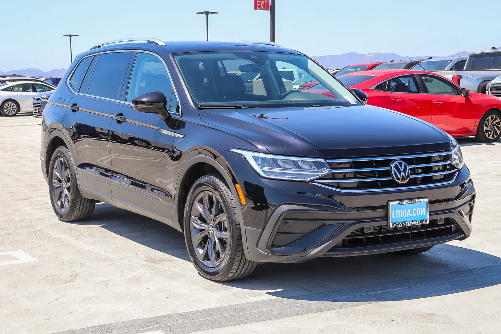 Thumbnail: 2022 Volkswagen Tiguan - 3