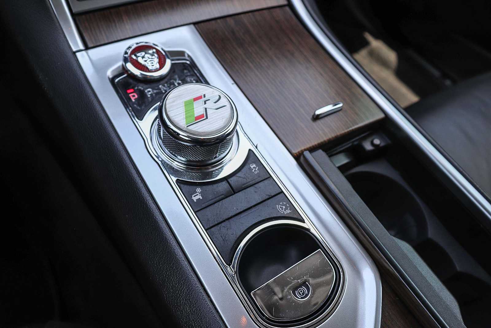 Thumbnail: 2015 Jaguar XF - 20
