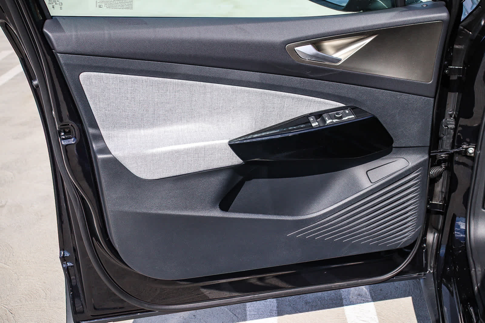 Thumbnail: 2025 Volkswagen ID.4 - 22