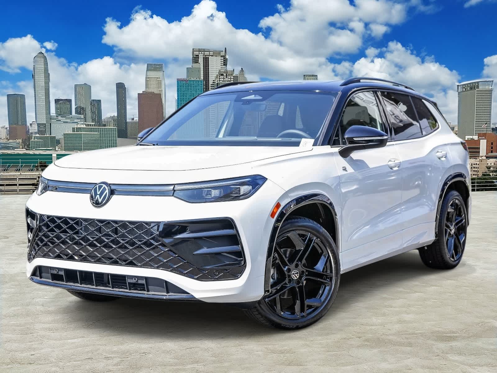 Thumbnail: 2026 Volkswagen Tiguan - 1