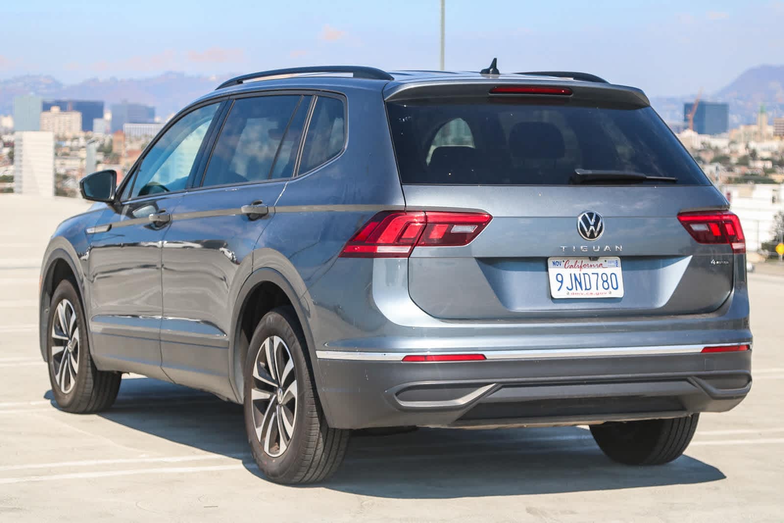 Thumbnail: 2024 Volkswagen Tiguan - 9