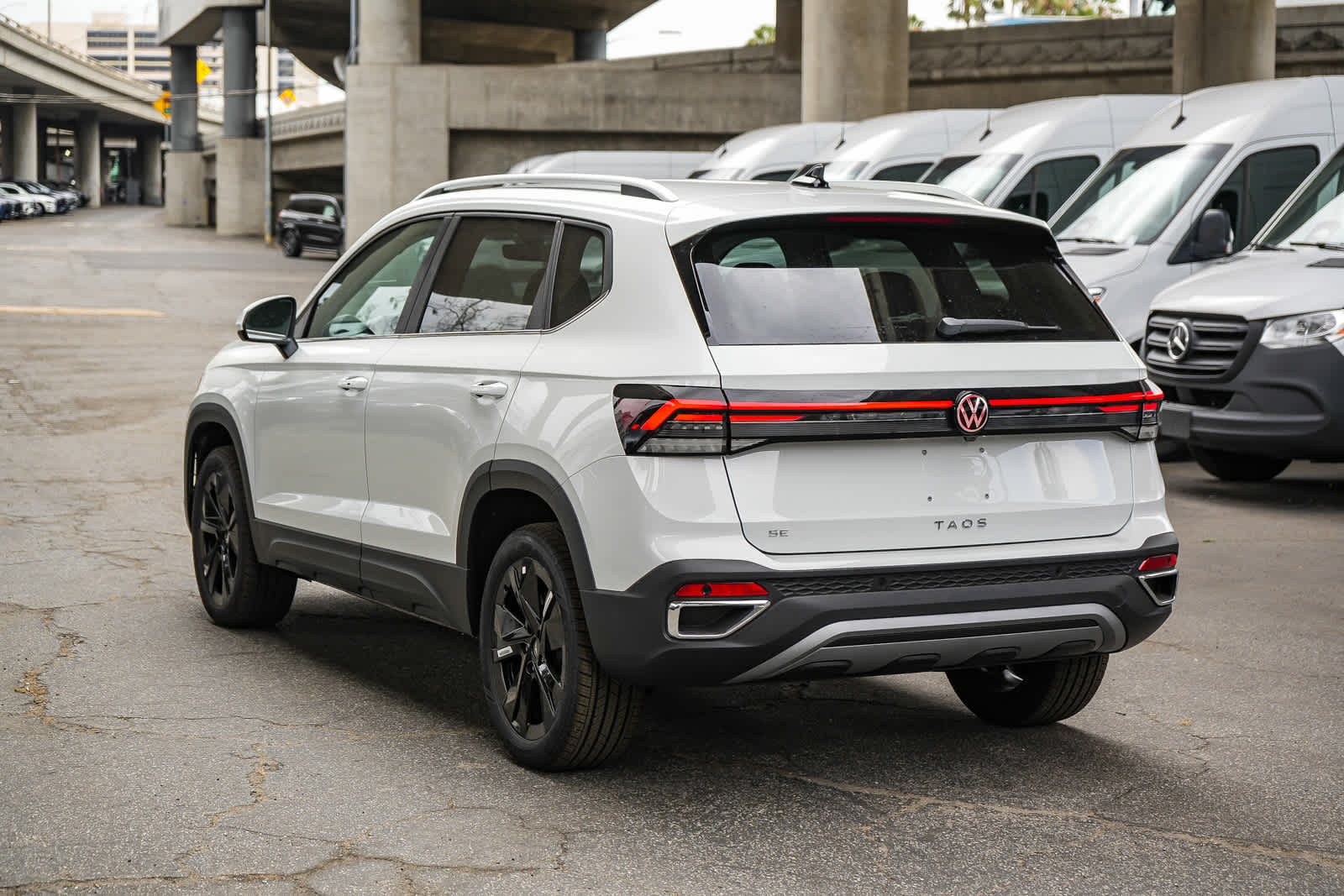 Thumbnail: 2026 Volkswagen Taos - 6