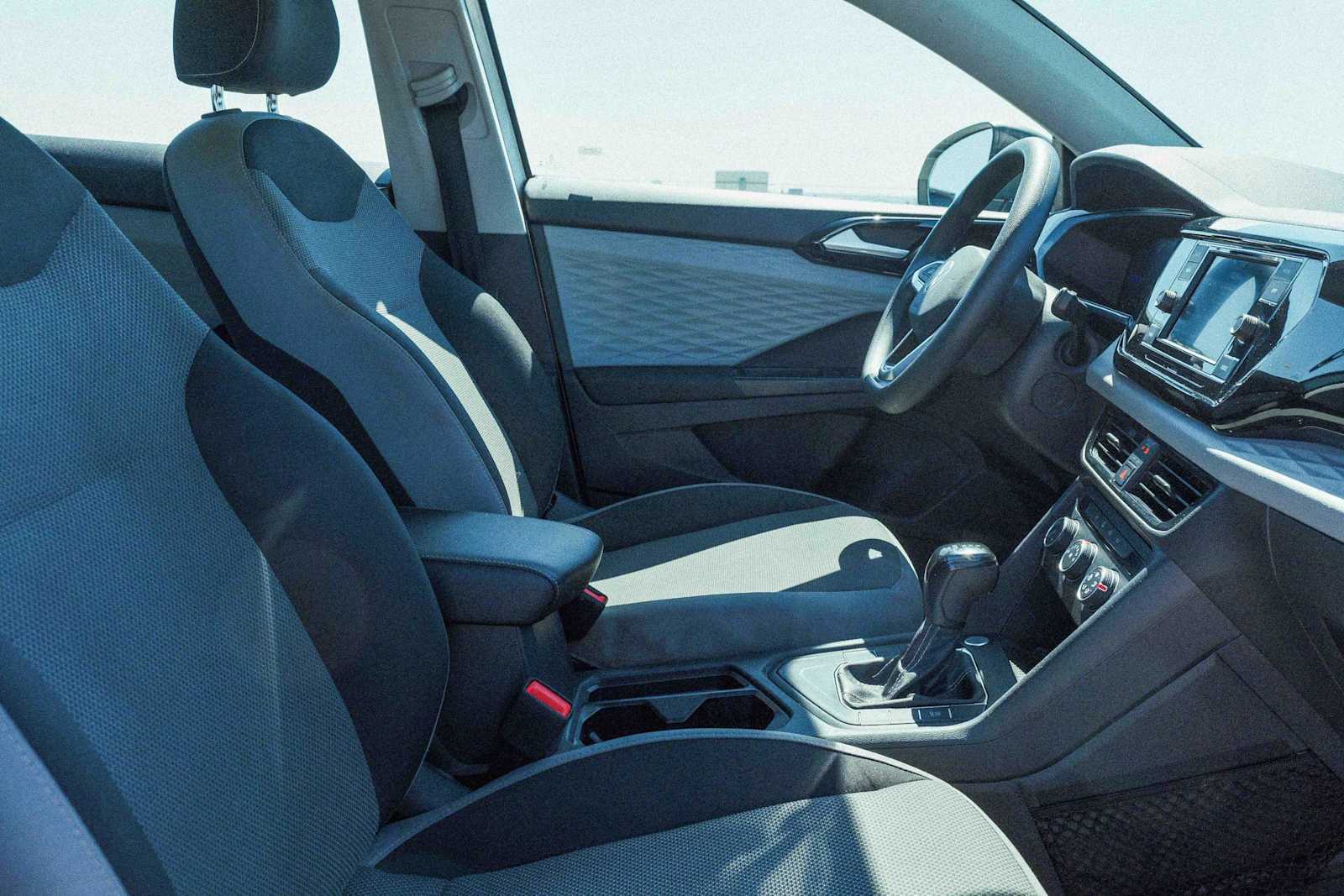 Thumbnail: 2022 Volkswagen Taos - 17