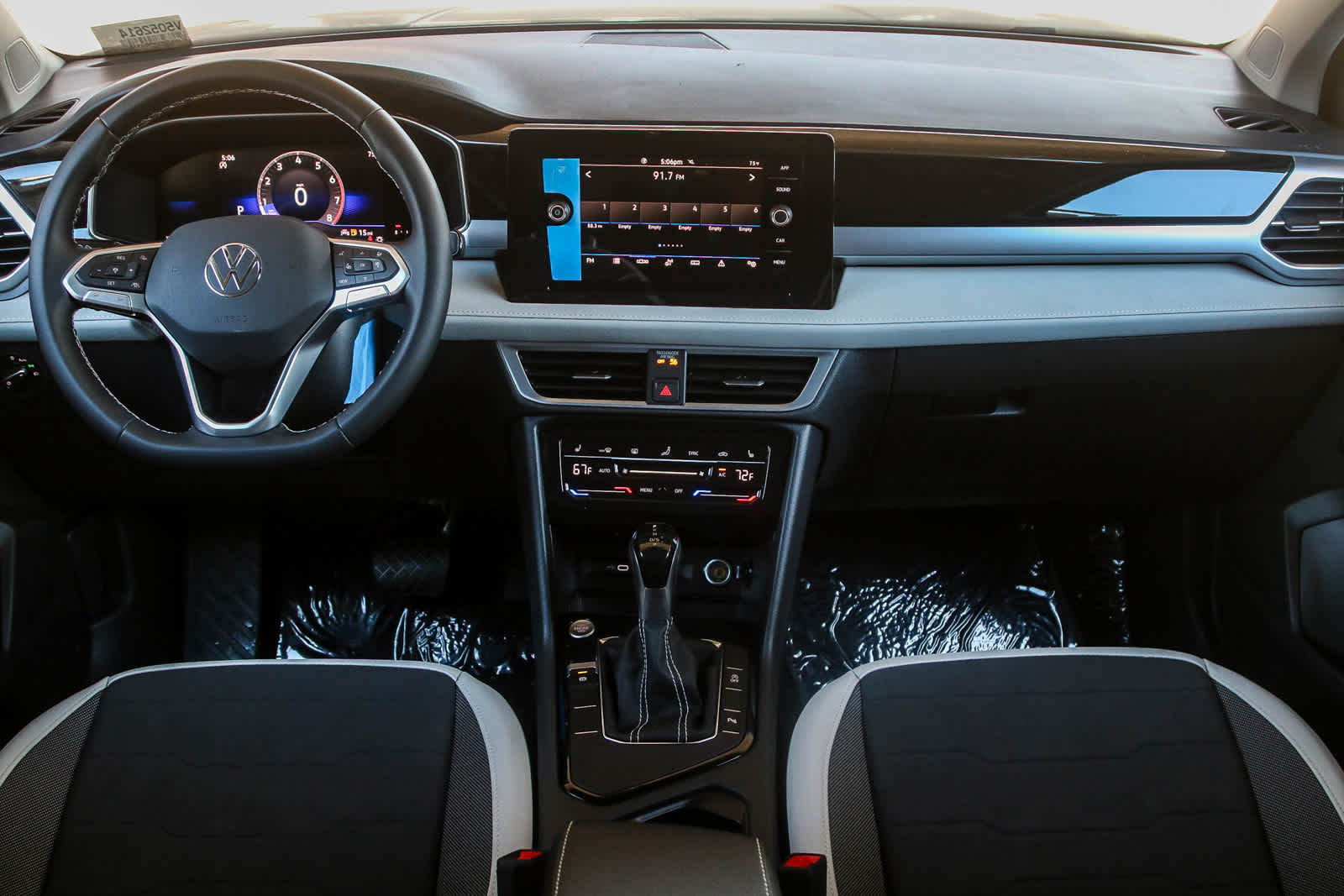 Thumbnail: 2025 Volkswagen Taos - 13