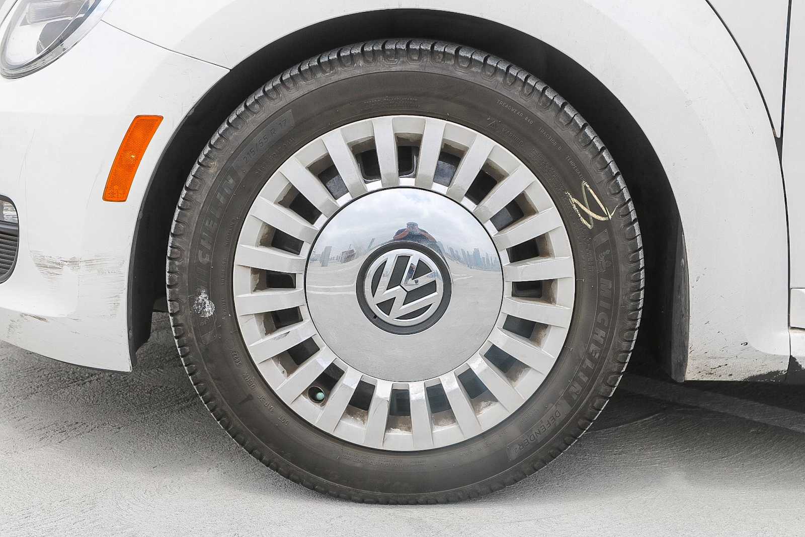 Thumbnail: 2014 Volkswagen Beetle - 12