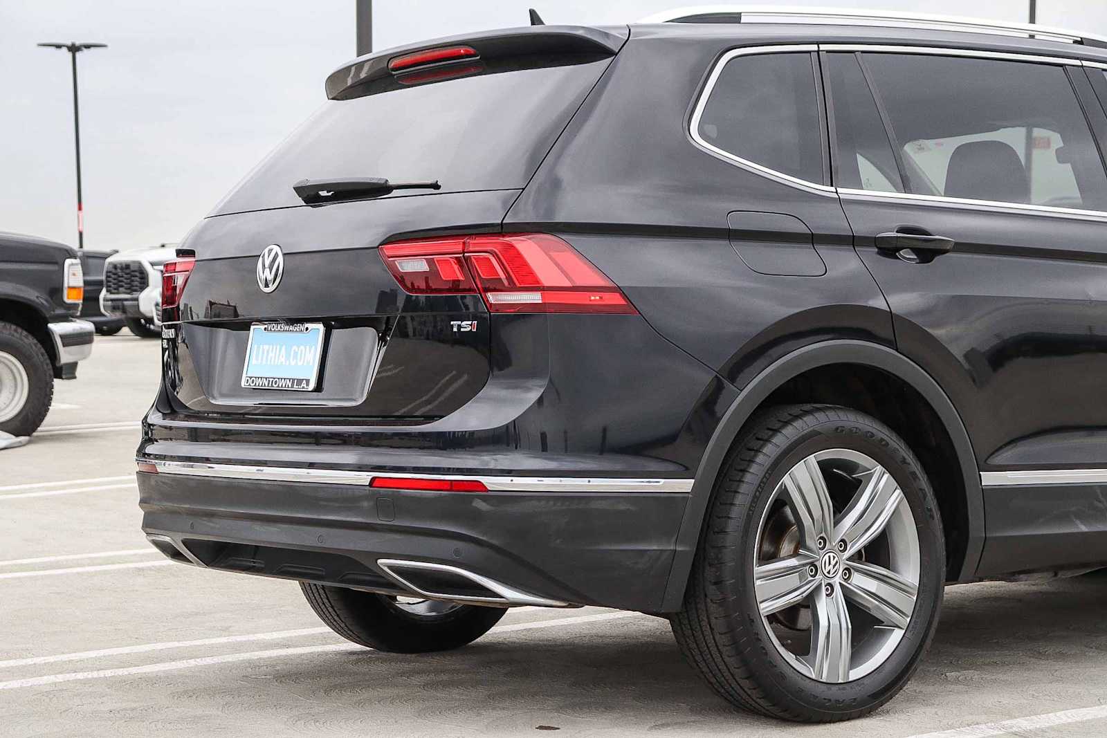 Thumbnail: 2018 Volkswagen Tiguan - 9