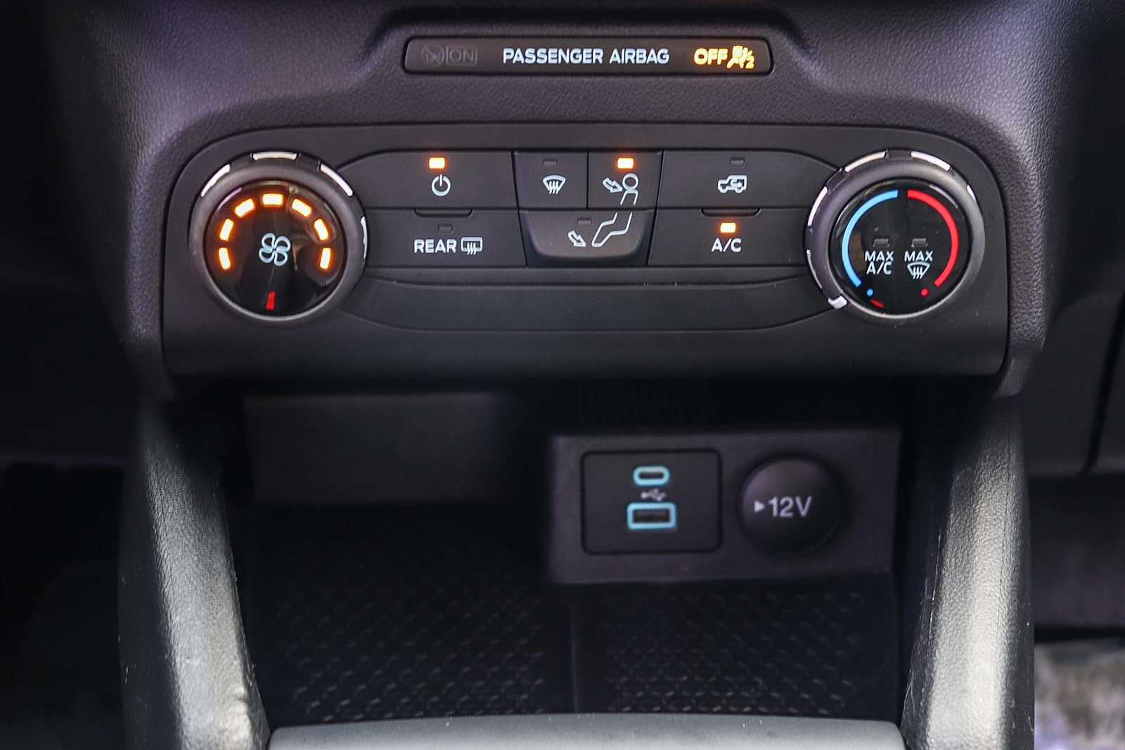 Thumbnail: 2021 Ford Bronco Sport - 14