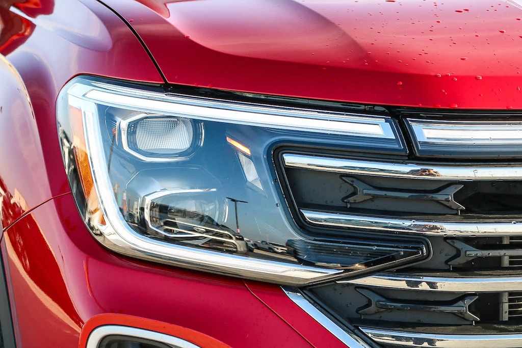 New 2024 Volkswagen Atlas 2.0T SE w/Technology SUV