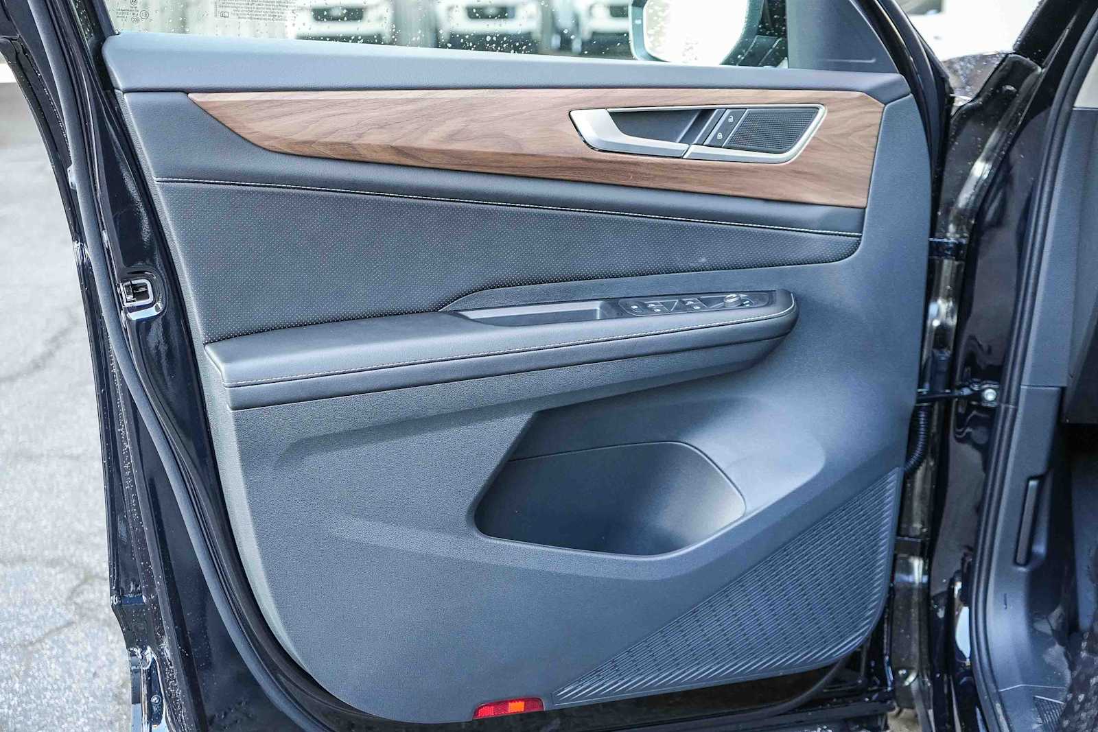 Thumbnail: 2026 Volkswagen Atlas - 24