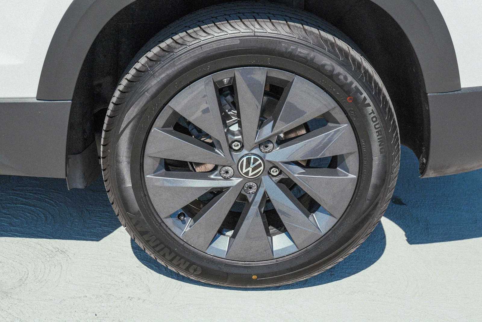 Thumbnail: 2022 Volkswagen Taos - 11