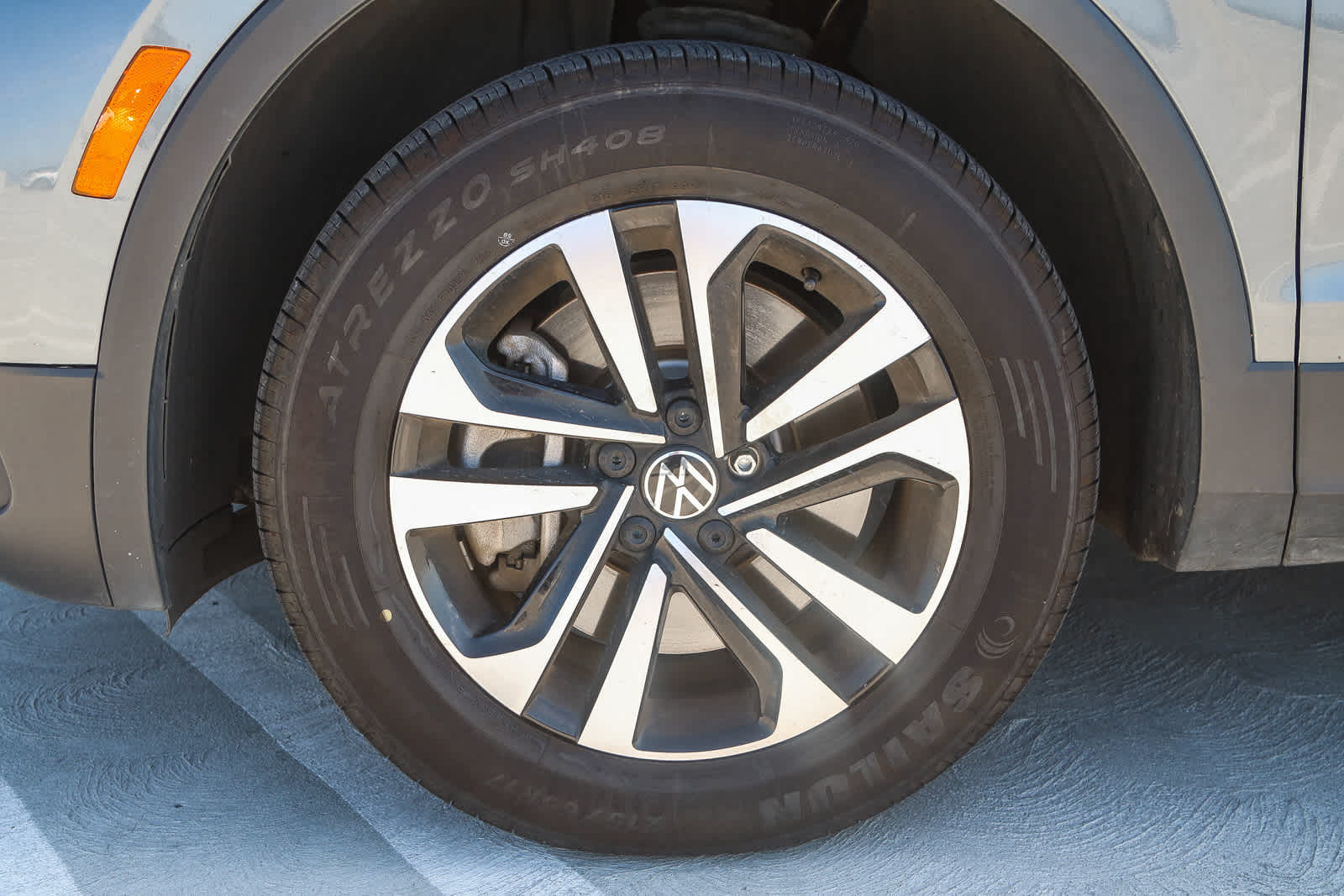 Thumbnail: 2024 Volkswagen Tiguan - 14