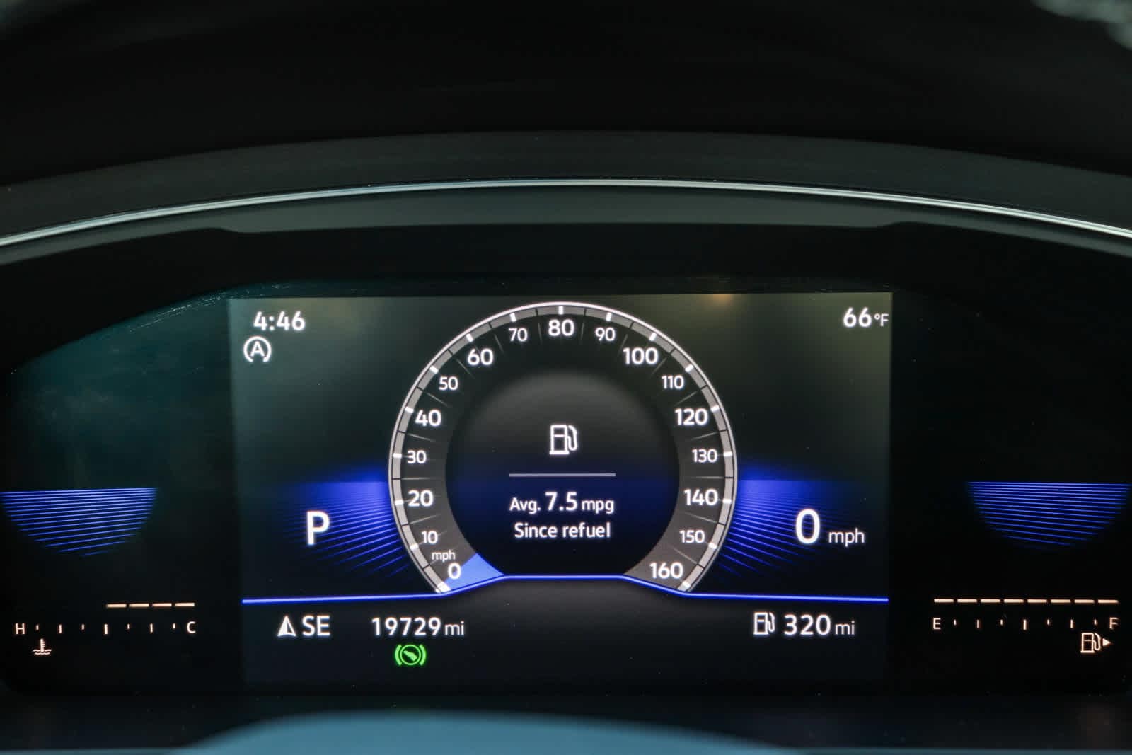 Thumbnail: 2022 Volkswagen Tiguan - 24