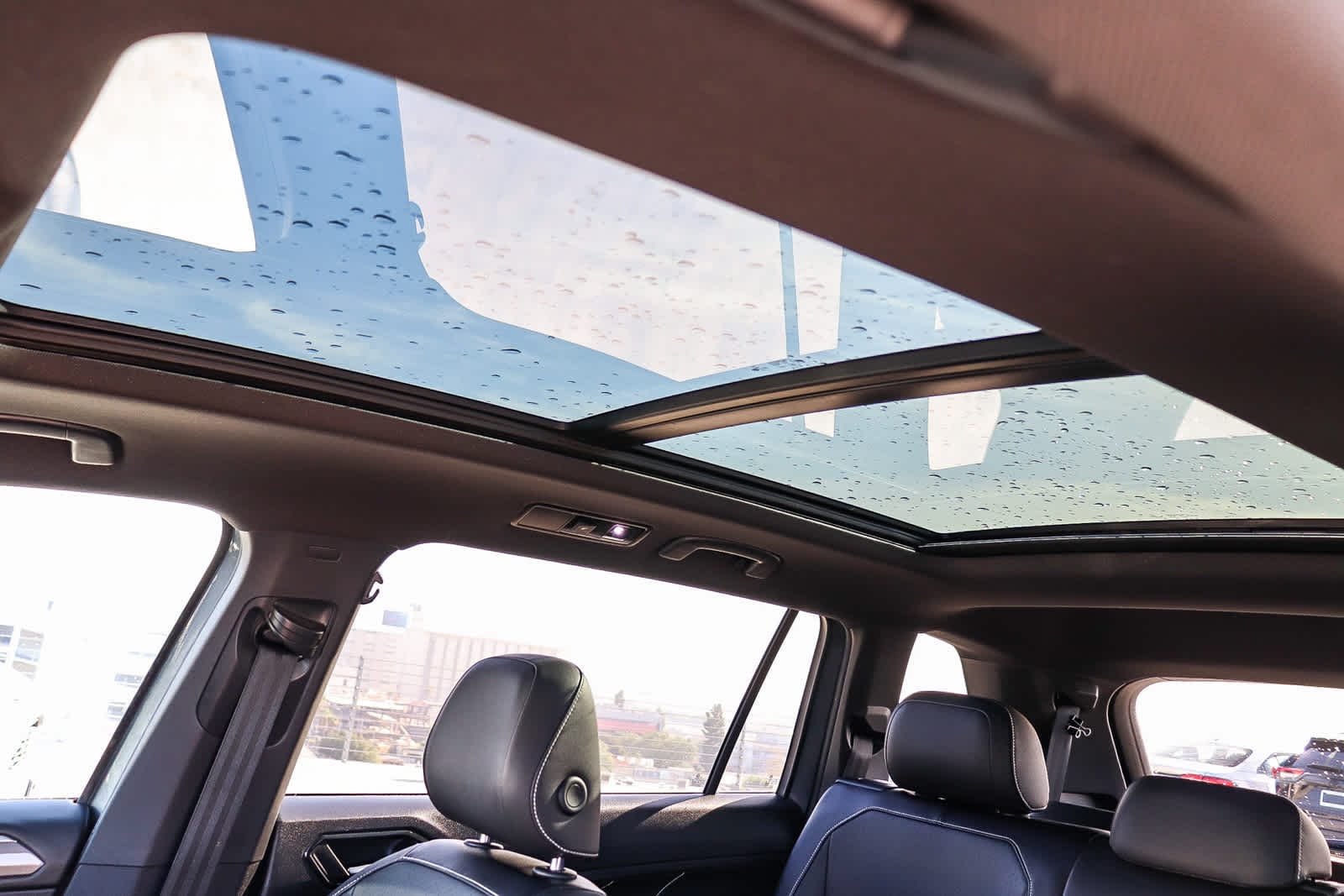 Thumbnail: 2022 Volkswagen Tiguan - 23