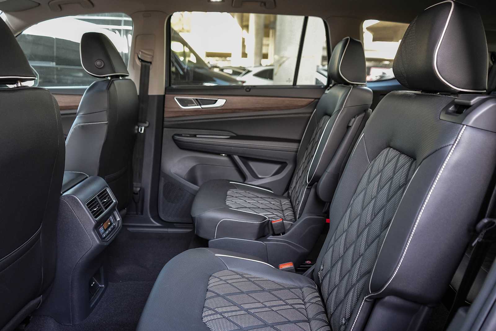 Thumbnail: 2026 Volkswagen Atlas - 20