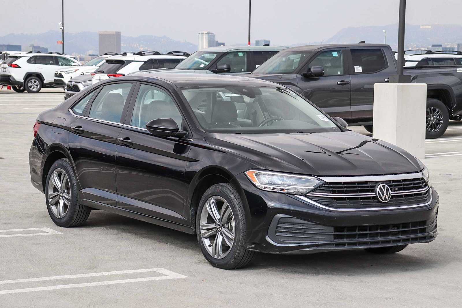 Thumbnail: 2024 Volkswagen Jetta - 3