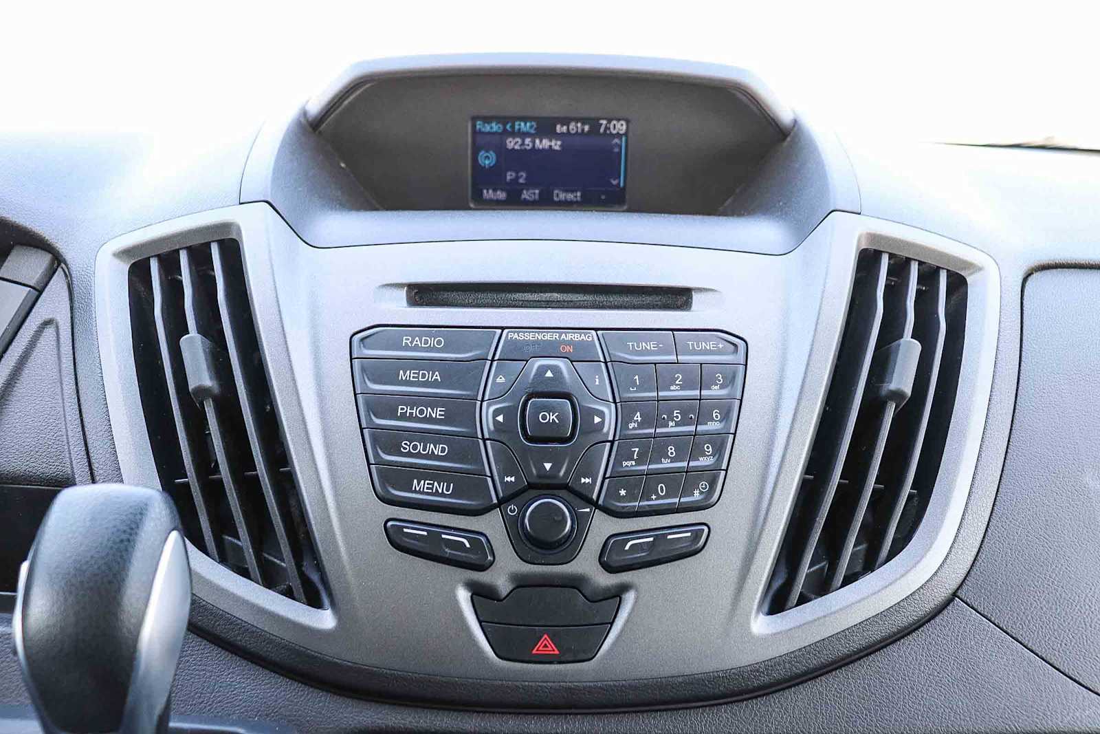 Thumbnail: 2015 Ford Transit Series - 15