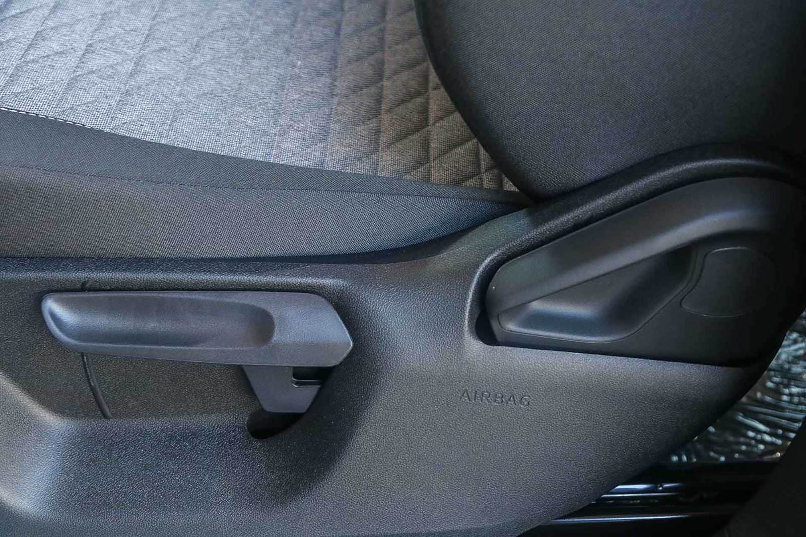 Thumbnail: 2025 Volkswagen Tiguan - 21