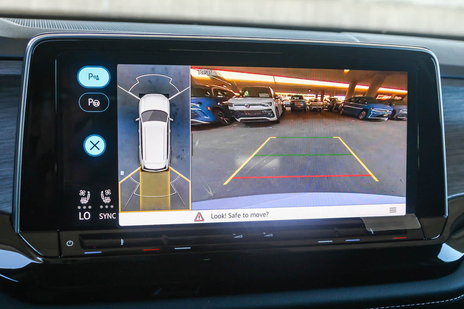 Thumbnail: 2026 Volkswagen Atlas - 25