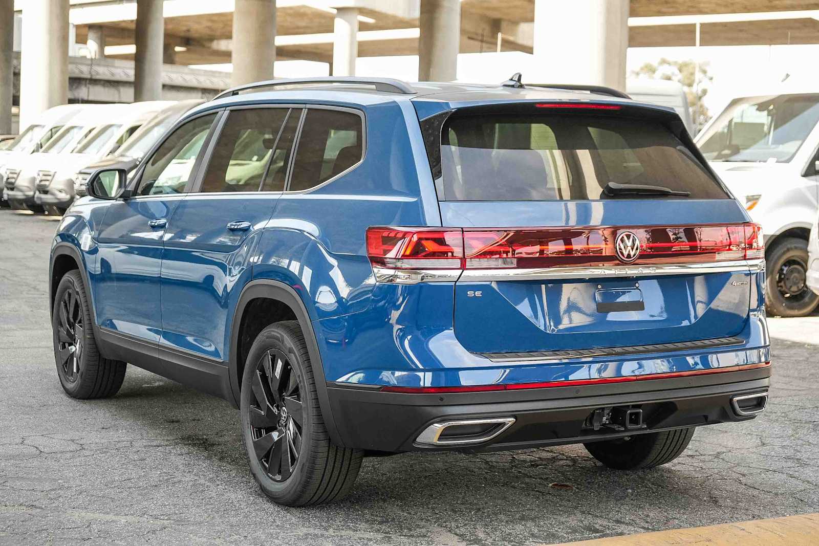 Thumbnail: 2026 Volkswagen Atlas - 8