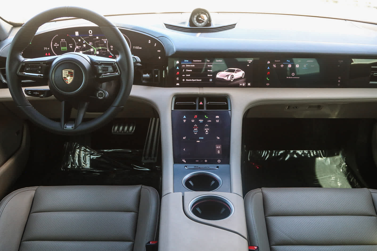 Thumbnail: 2025 Porsche Taycan - 15