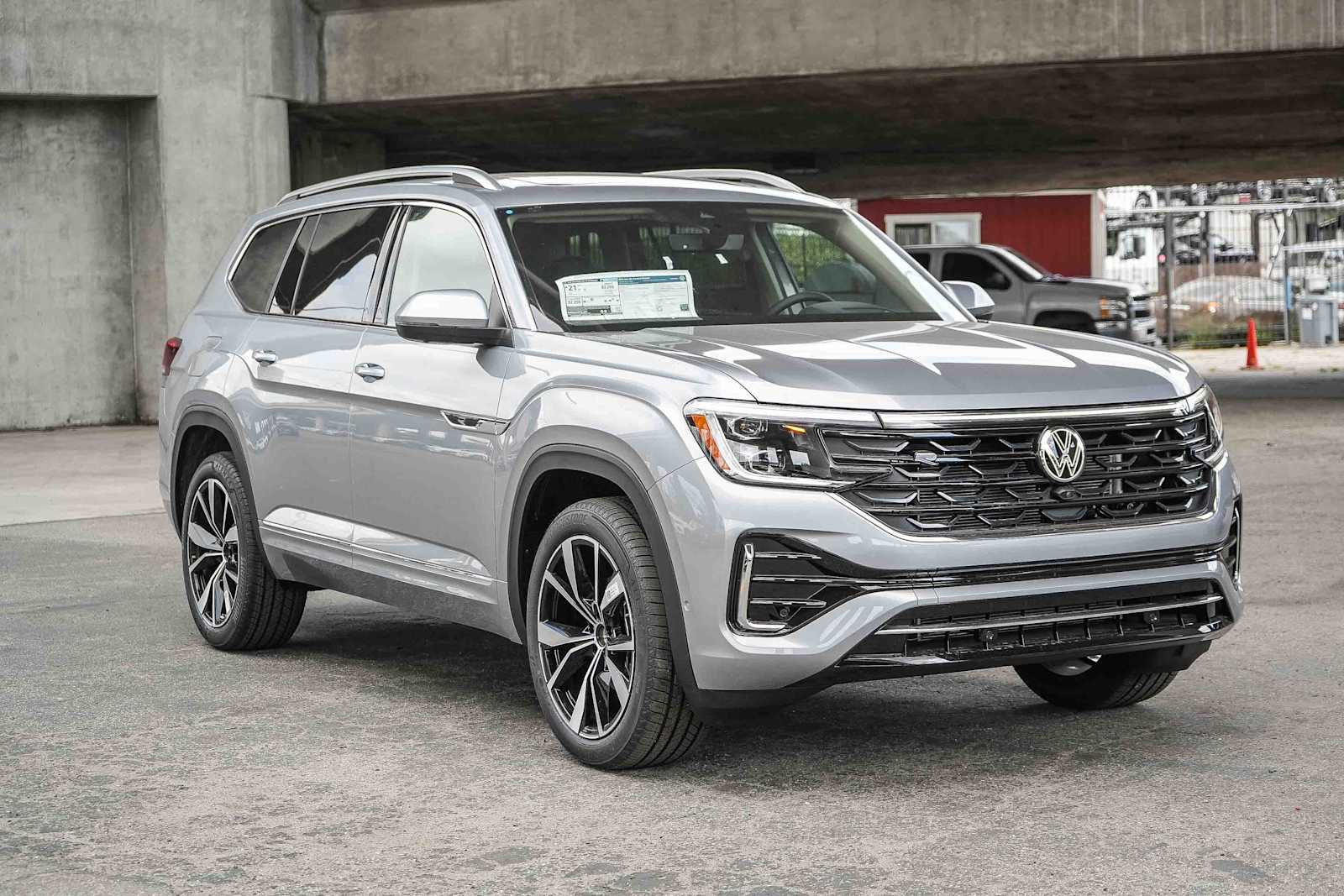 Thumbnail: 2026 Volkswagen Atlas - 3