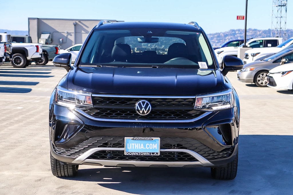 Used 2023 Volkswagen Taos SE SUV